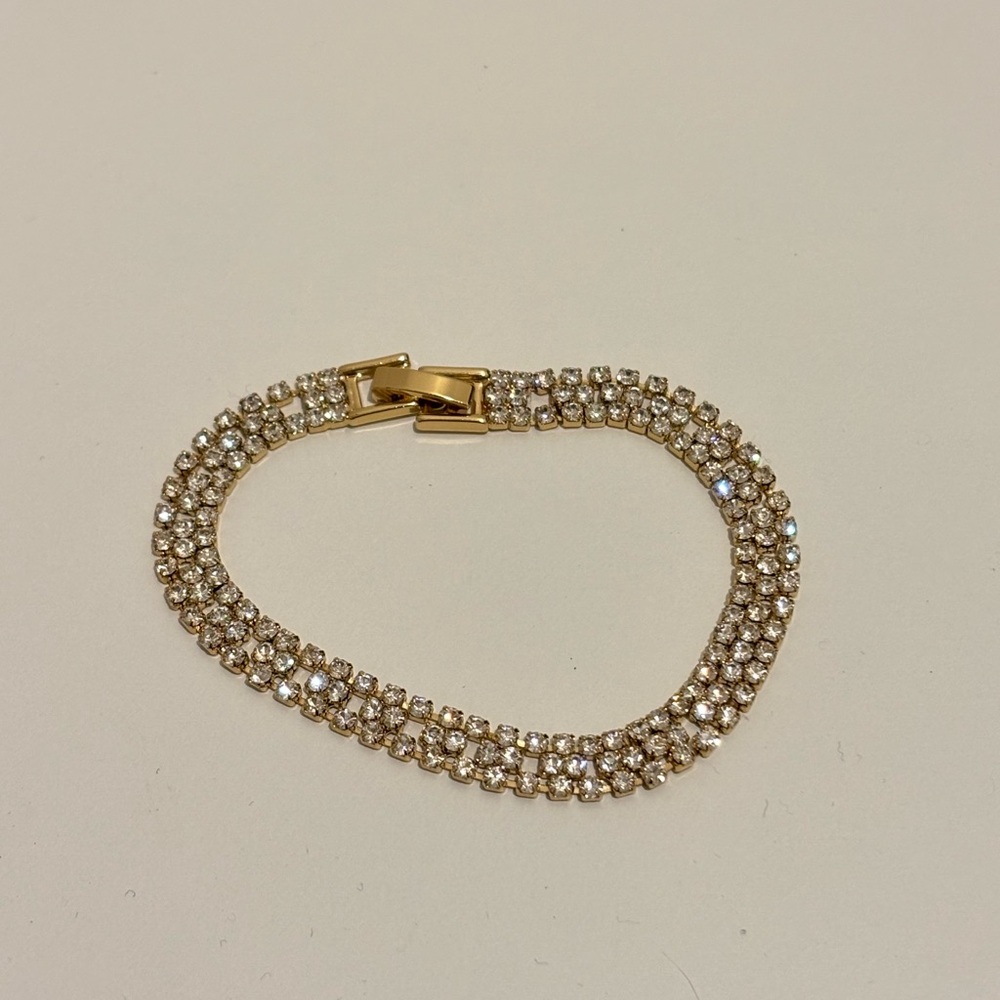 Elegant Gold Rhinestone Bracelet